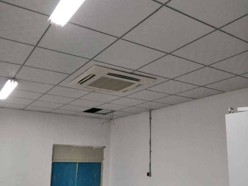新疆单元式空调机组施工